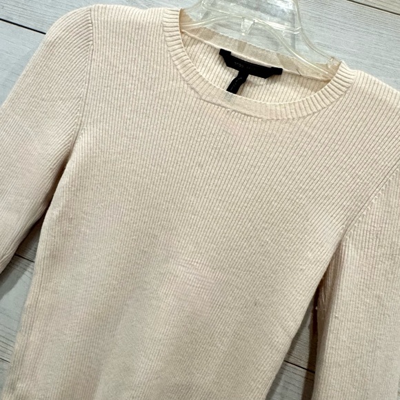 BCBG maxazria ribbed bell sleeve sweater ❤️ - Picture 4 of 6